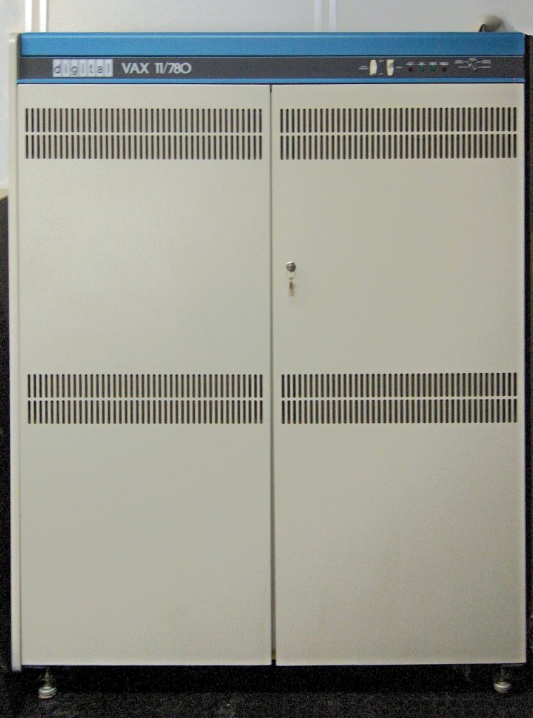 DEC VAX 11/780 计算机实物